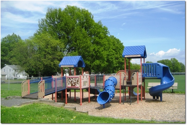 Flatbush and Quaker Playground, West Hartford