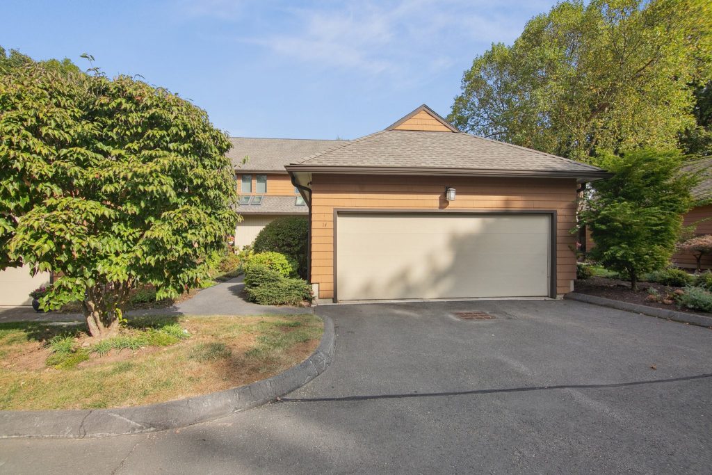 14 Chambord Park, Bloomfield