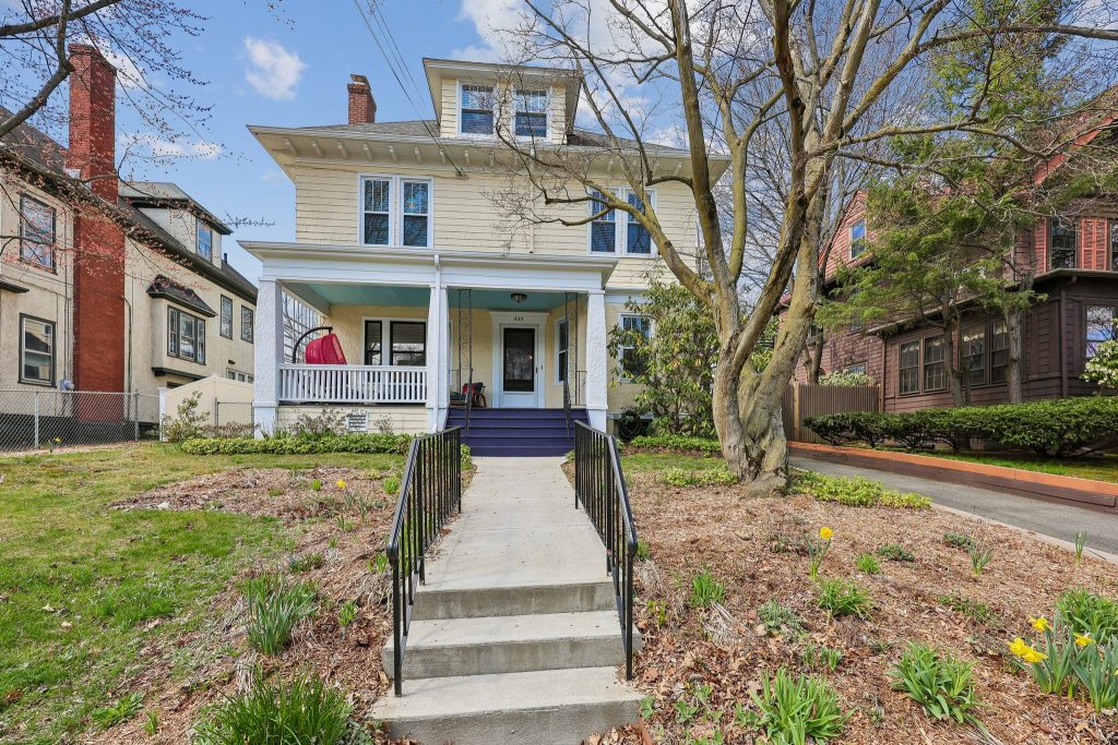 223 Oxford Street, Hartford