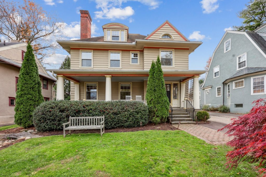 135 Elizabeth Street, Hartford